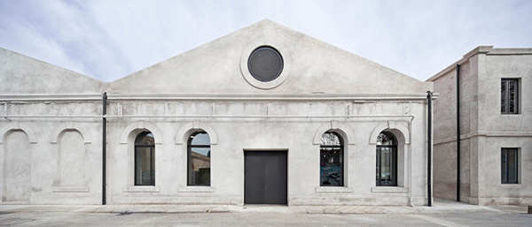 Image: Hangar center